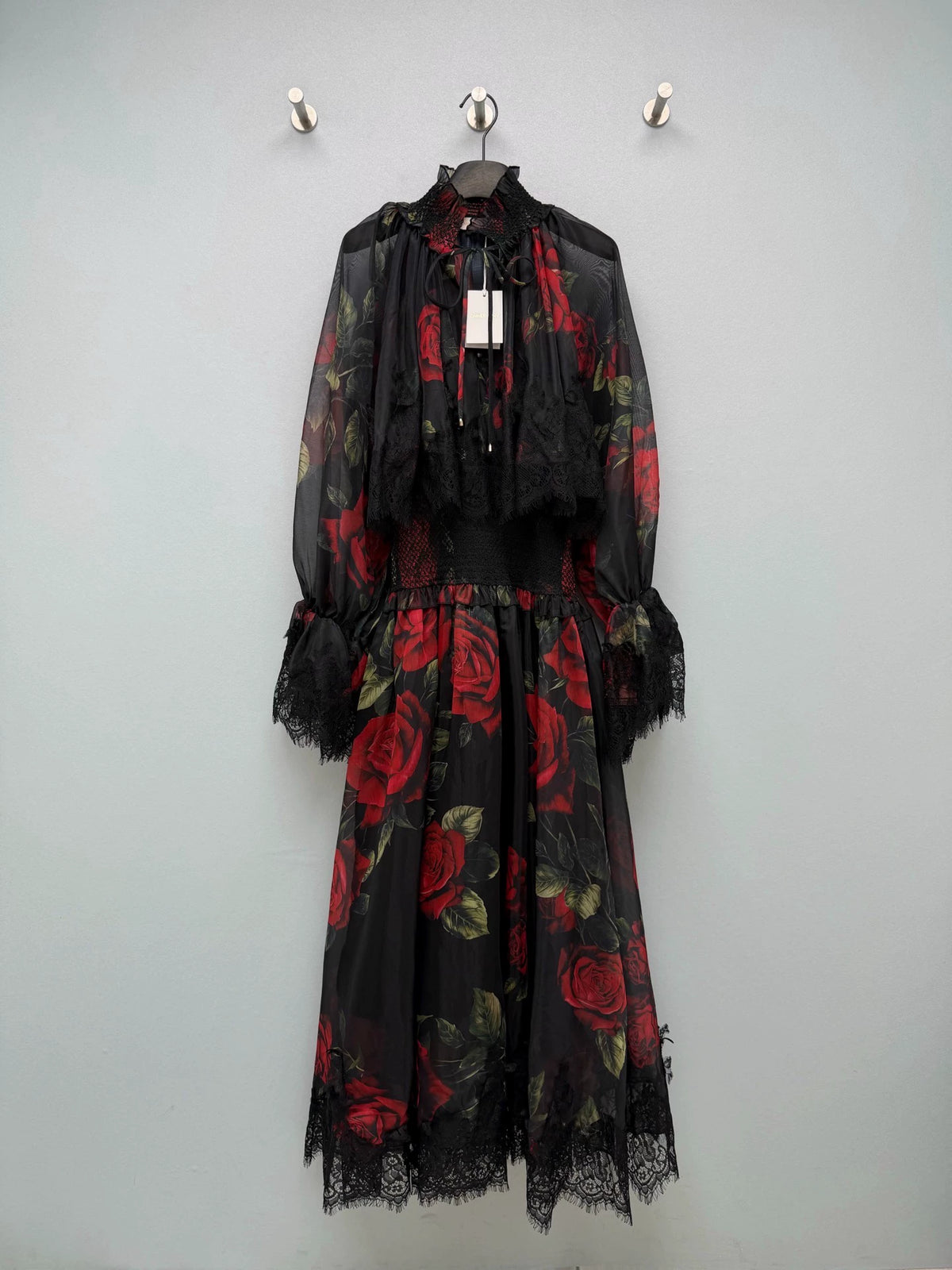 26Vintage-Inspired Lace Maxi Dress