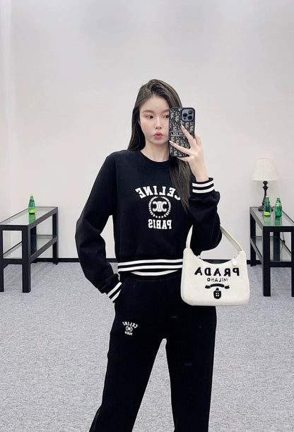 25fw Round neck sweatshirt and pants set