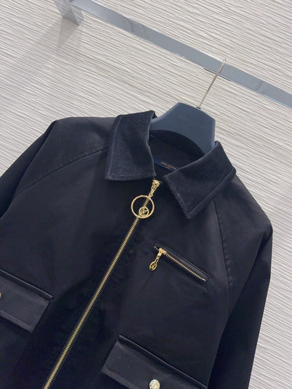 26New Long-Sleeve Jacket with Pockets, Drawstring, and Zipper