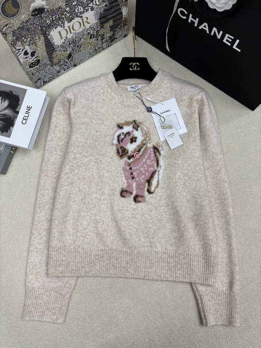 Color-blocked pony jacquard top