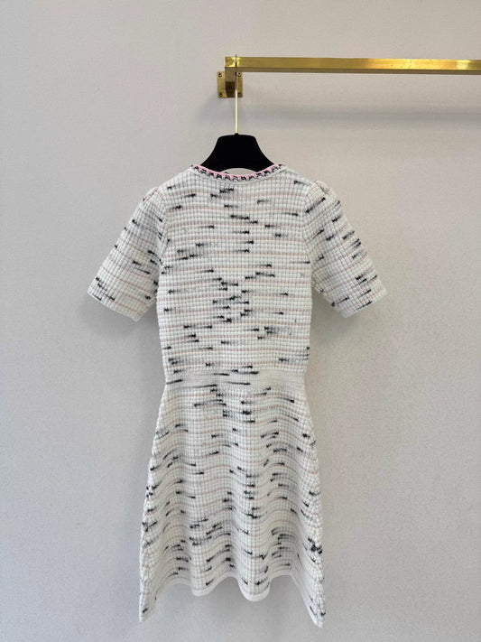 Double pocket design skirt