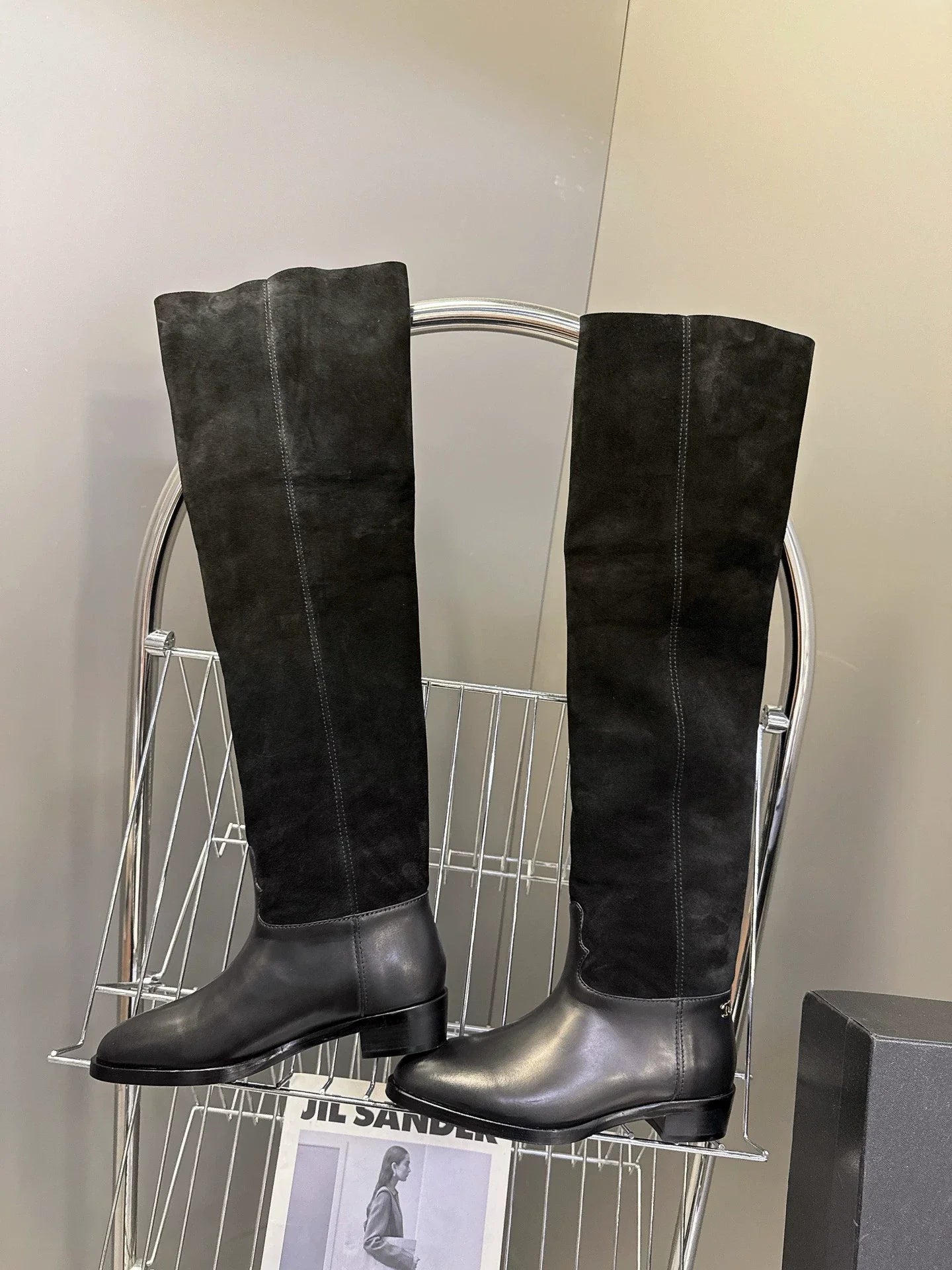 25B straight boots