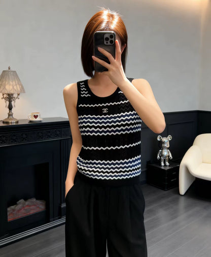 26ss Wavy knitted vest