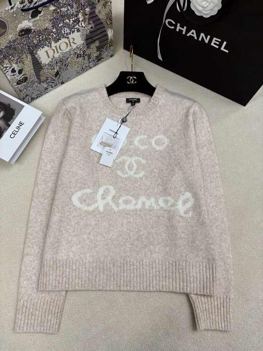 Letter logo jacquard top