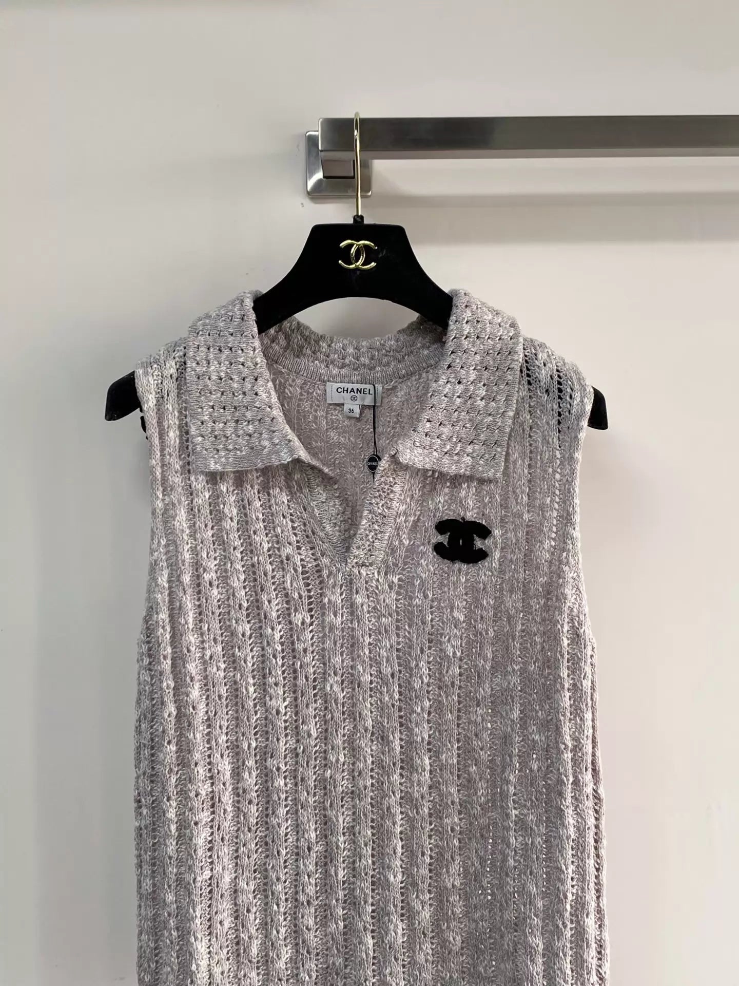 26ss 3D textured vest