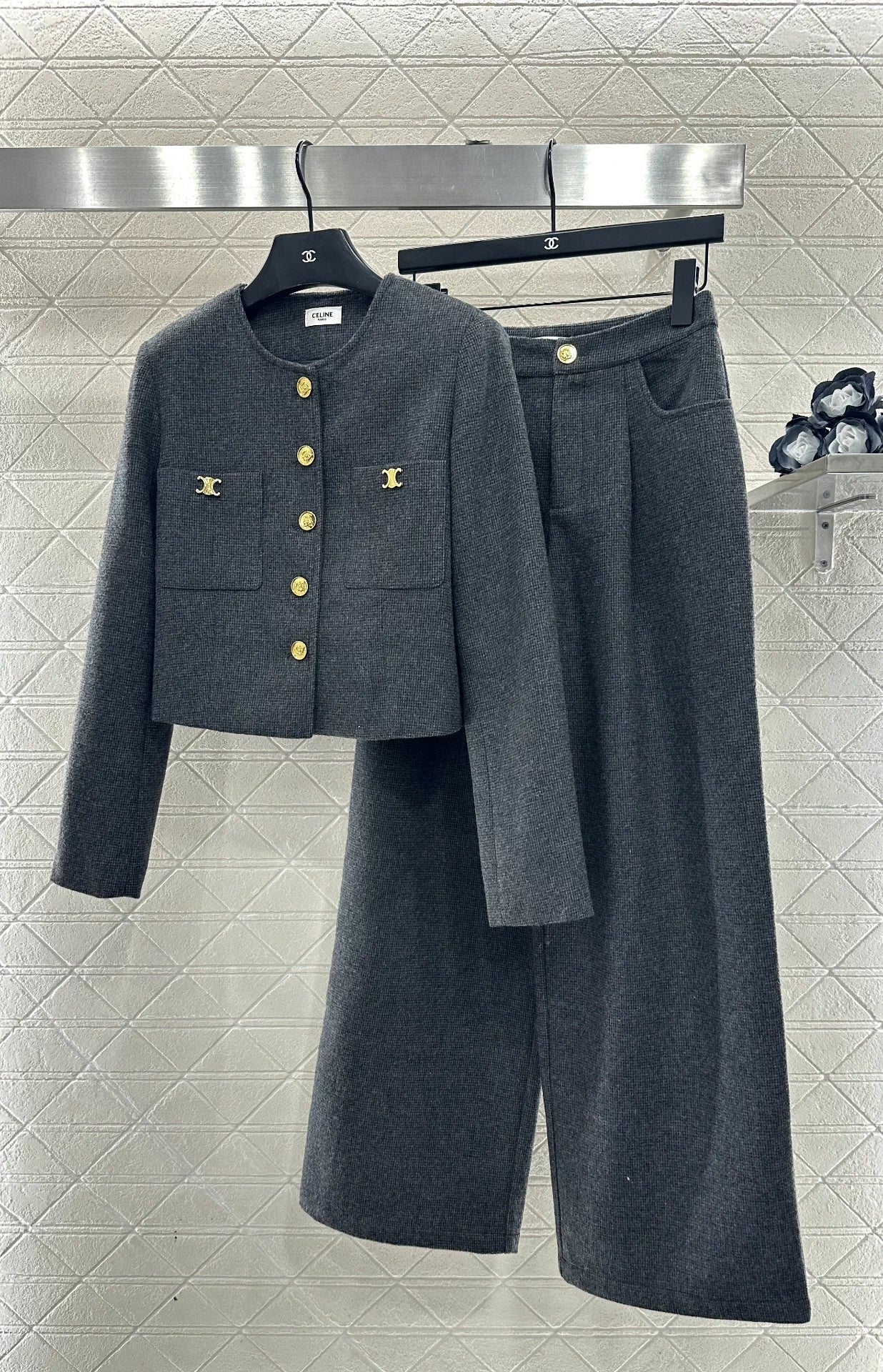Crew neck blazer suit