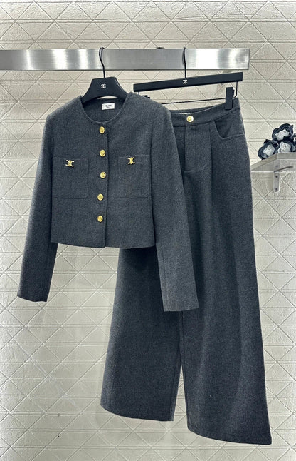Crew neck blazer suit