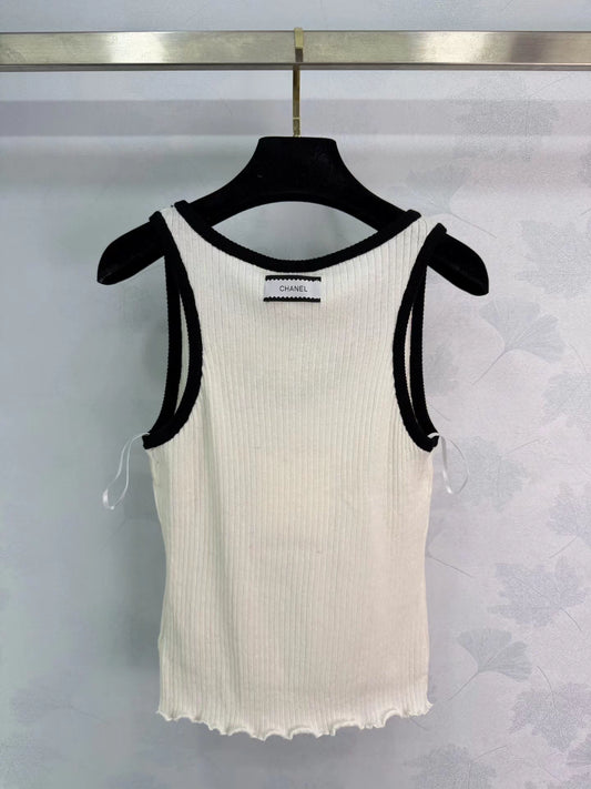 Color-blocked knit vest