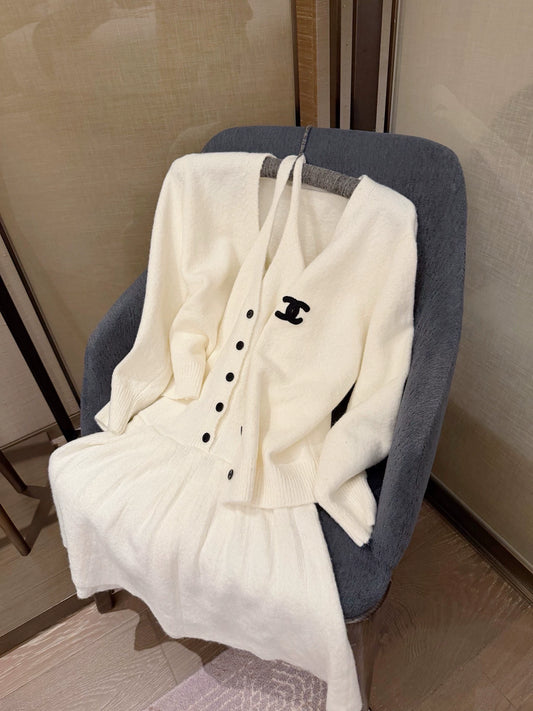 26Early Autumn New Arrival: Vintage-Inspired "Chanel-Style" Knit Cardigan & Halter-Neck Dress Two-Piece Set