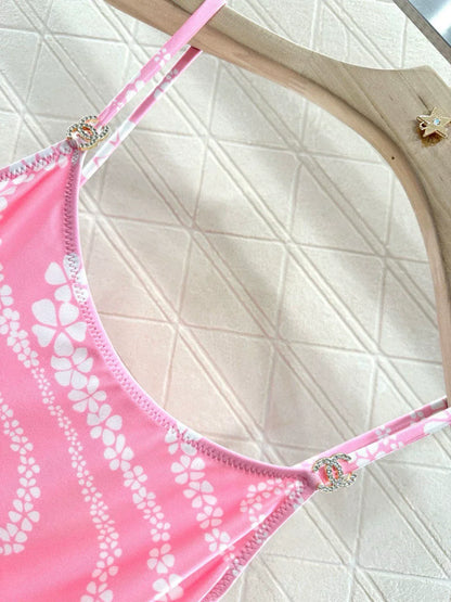 25 New Printed Halter Swimsuit