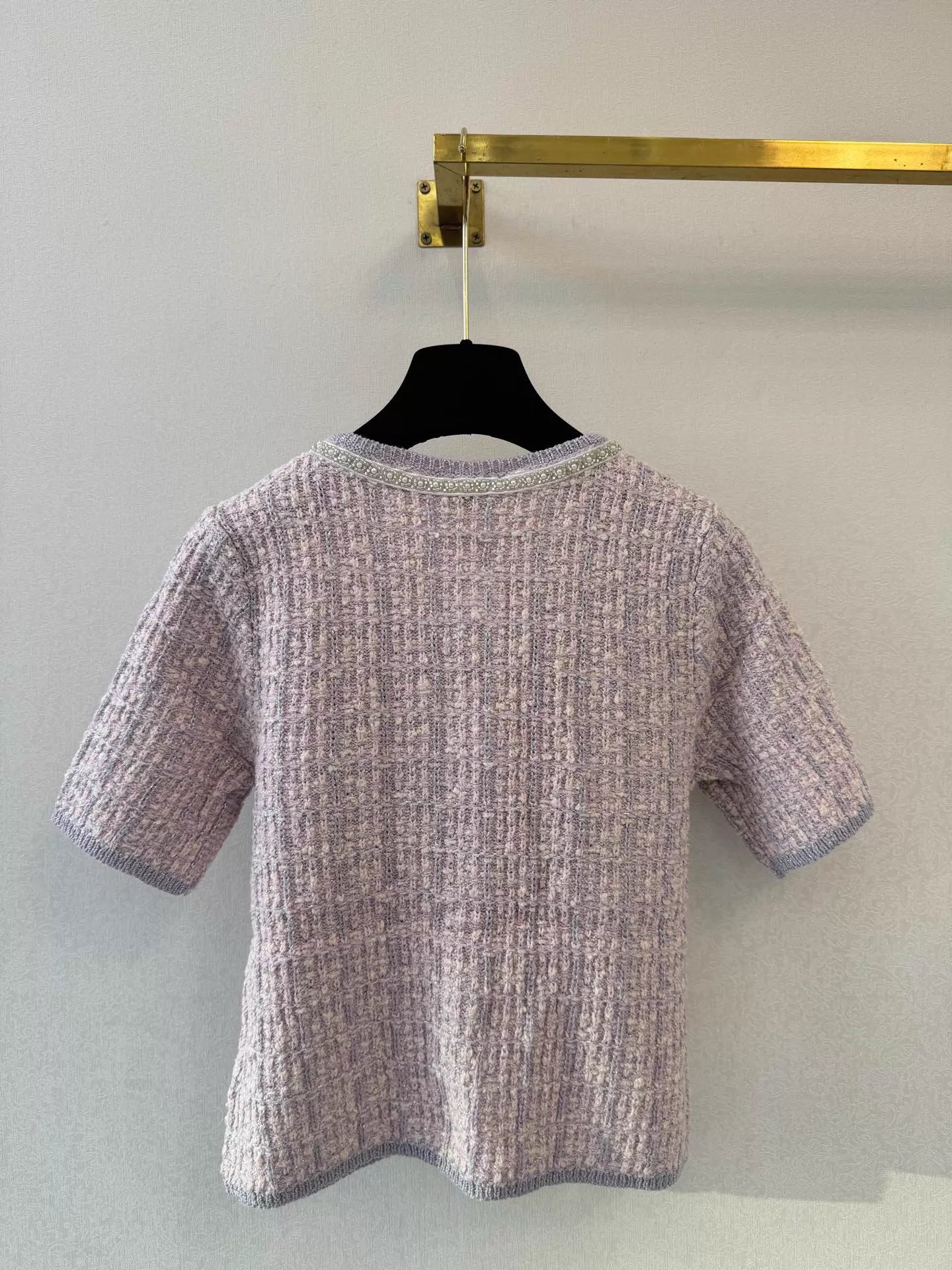 V-neck T-shirt