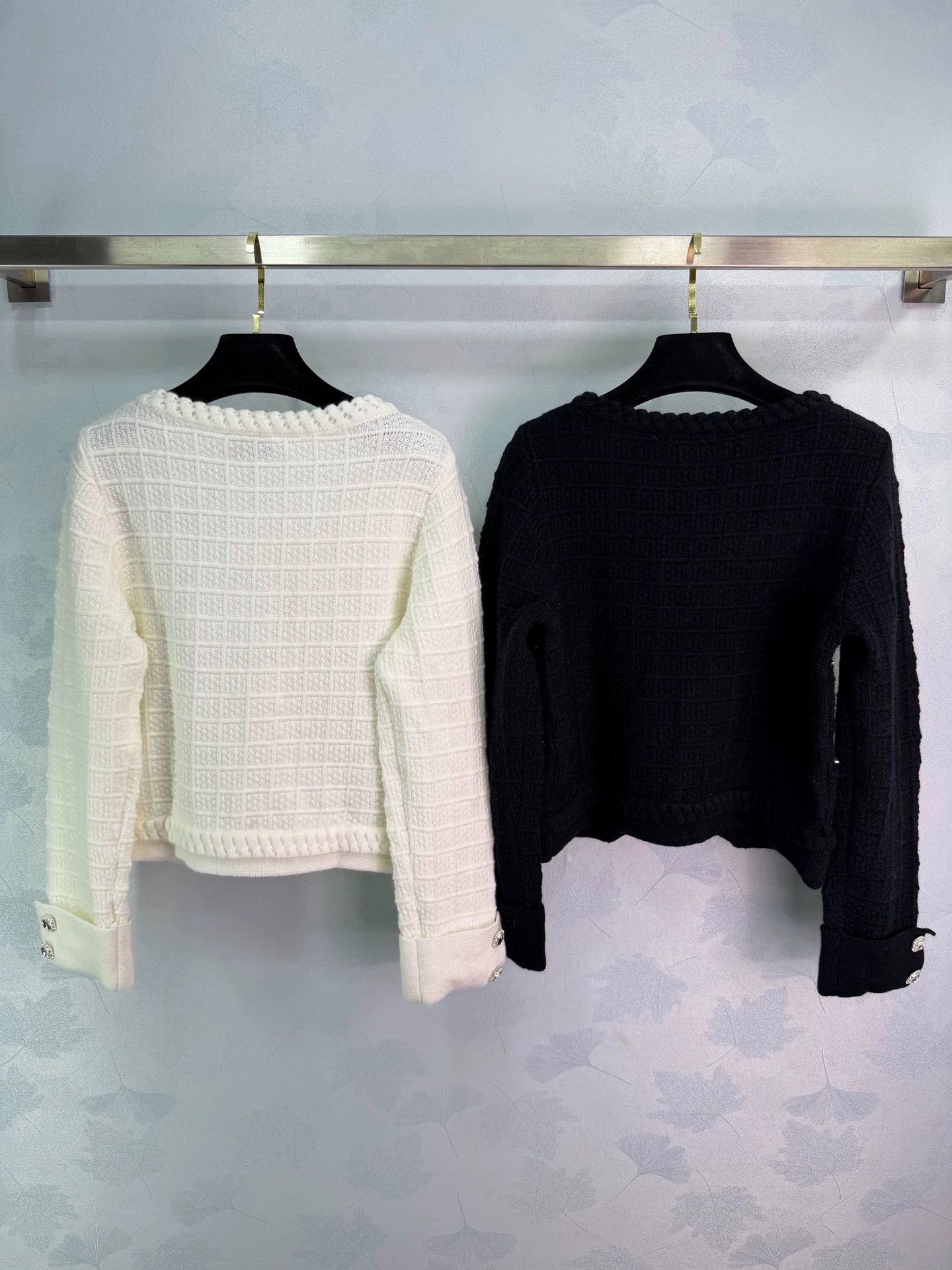 Heavy-duty cardigan