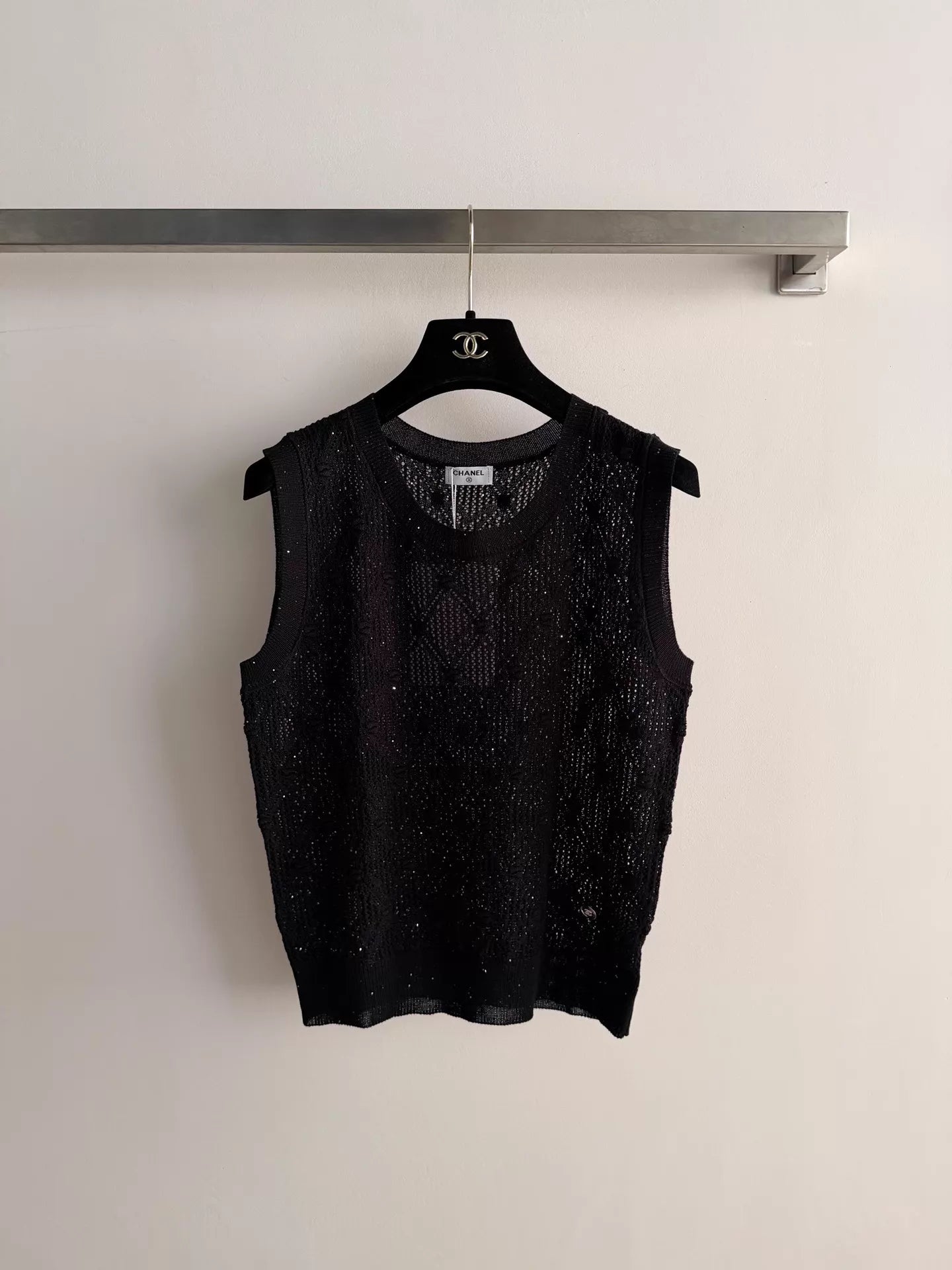 26ss Hollow-out knitted vest