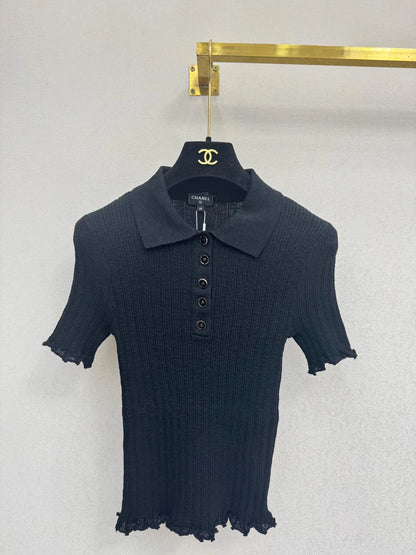 Short-sleeved polo shirt