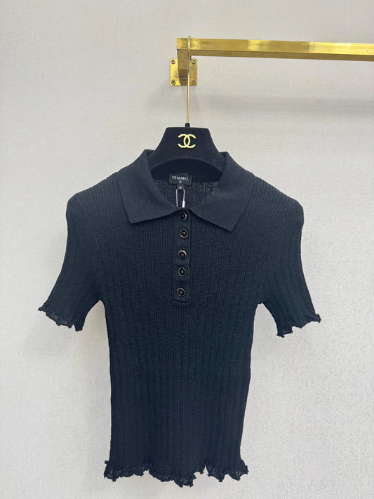 Short-sleeved polo shirt