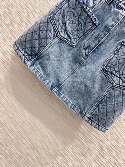 Diamond pattern denim skirt