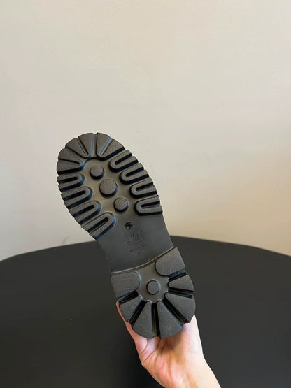 Slip-on riding boots