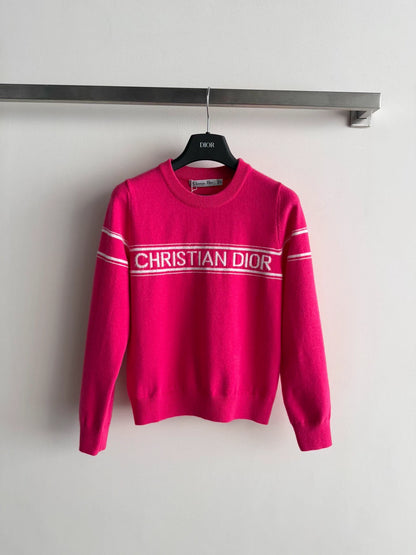 Long-sleeved sweater