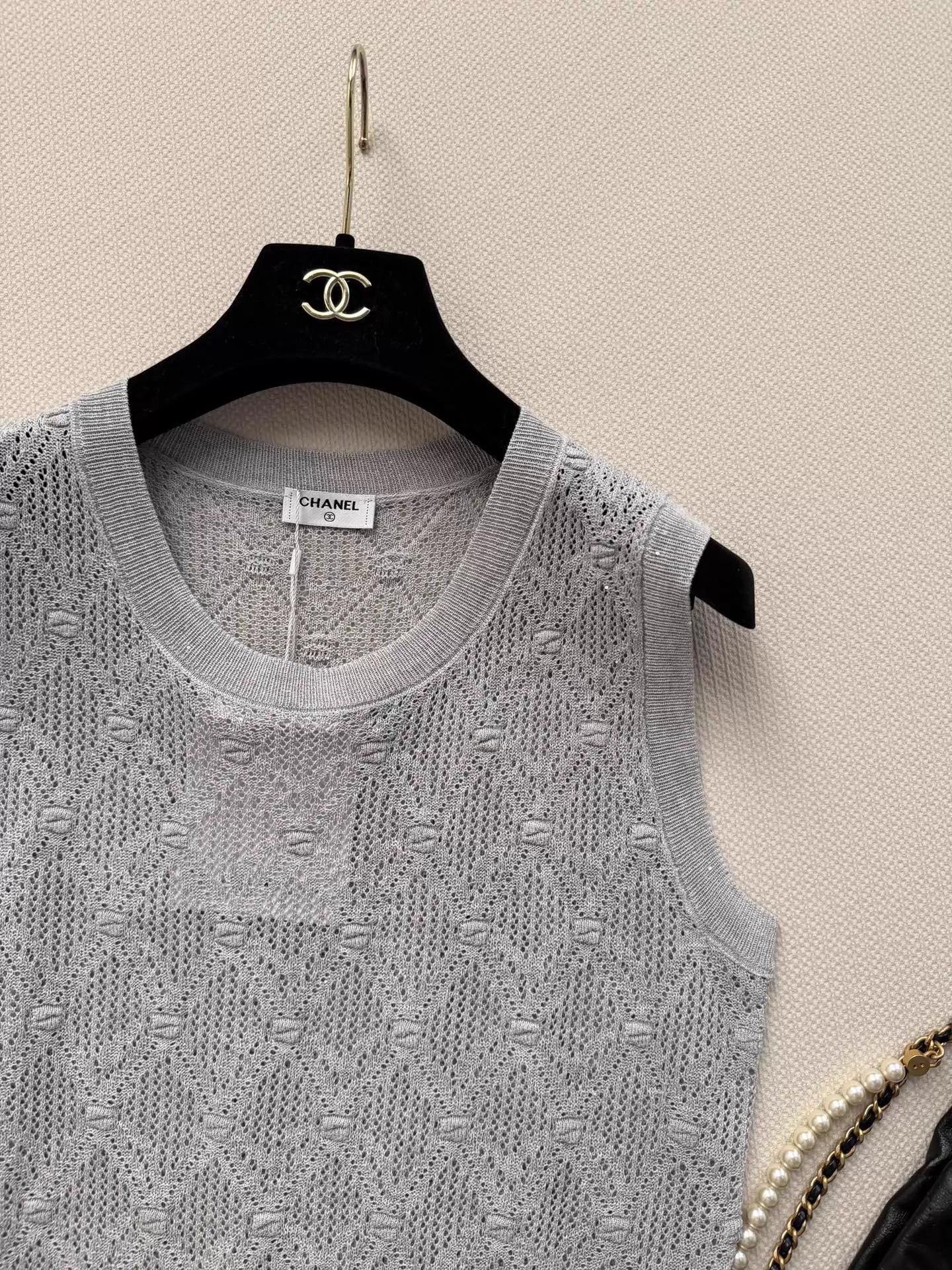 26ss Hollow-out knitted vest