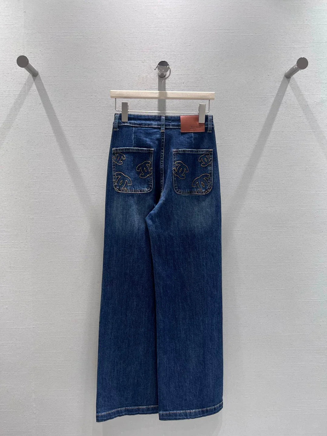 Wide-leg denim pants