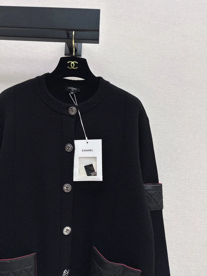 25fw Cashmere coat with quilted leather pockets