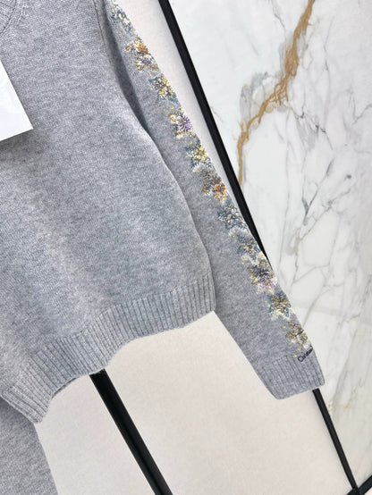 25 Sleeves, flowers, plants, embroidery, cashmere sweater