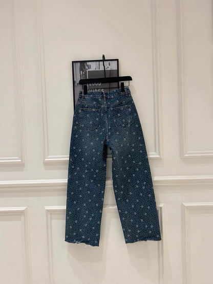 Heavy-duty pearl-studded pants