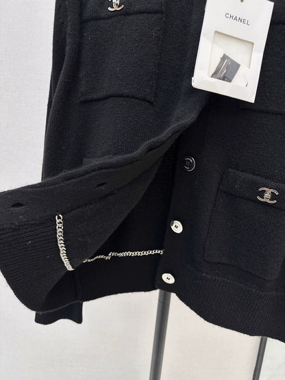 26 New-Season Crew-Neck Knitted Cardigan