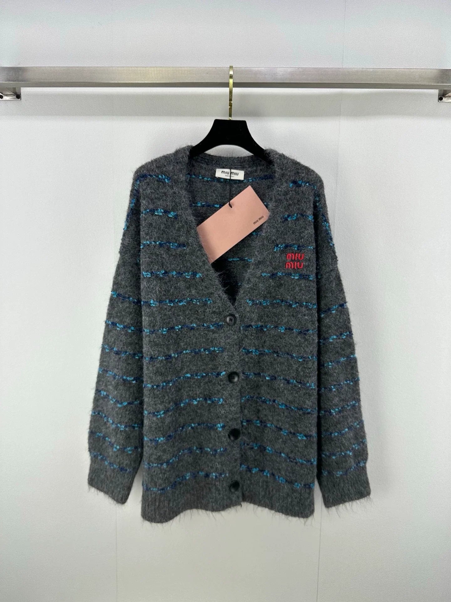 25fw V-neck striped cardigan