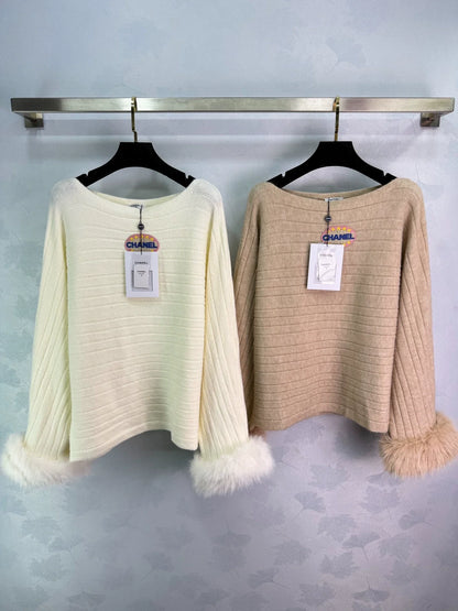 Striped logo round neck hairy long sleeved shirt