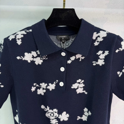 Short-sleeved polo shirt