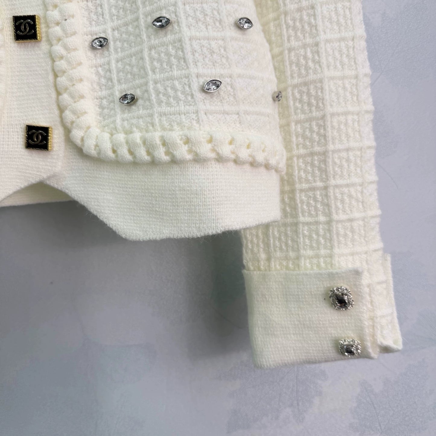 Heavy-duty cardigan