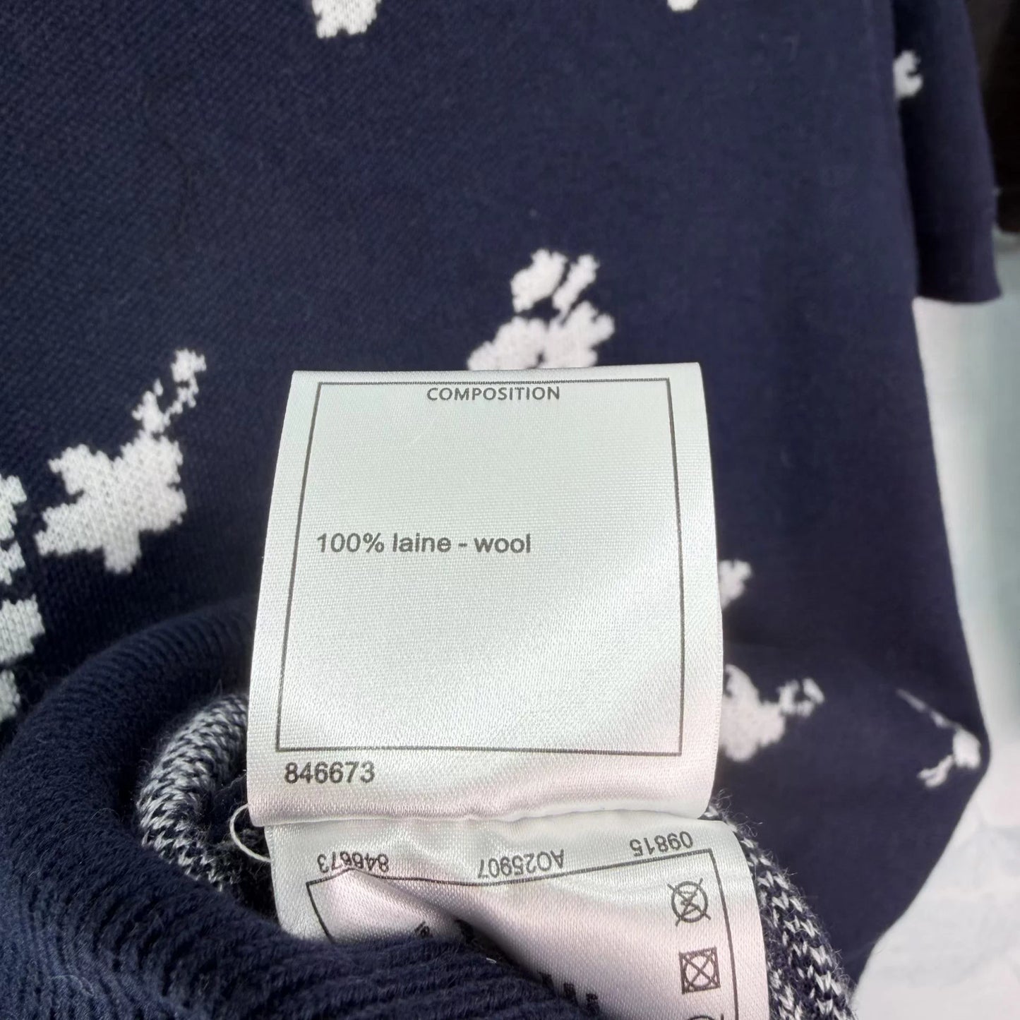 Short-sleeved polo shirt