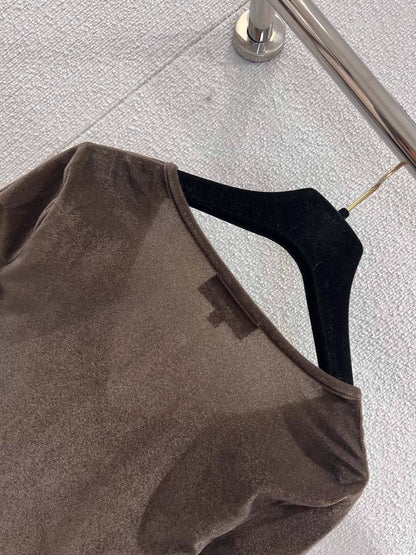Mesh-paneled base layer