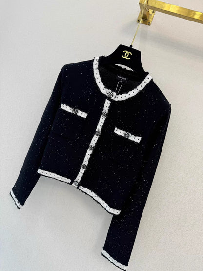 Double-pocket design jacket