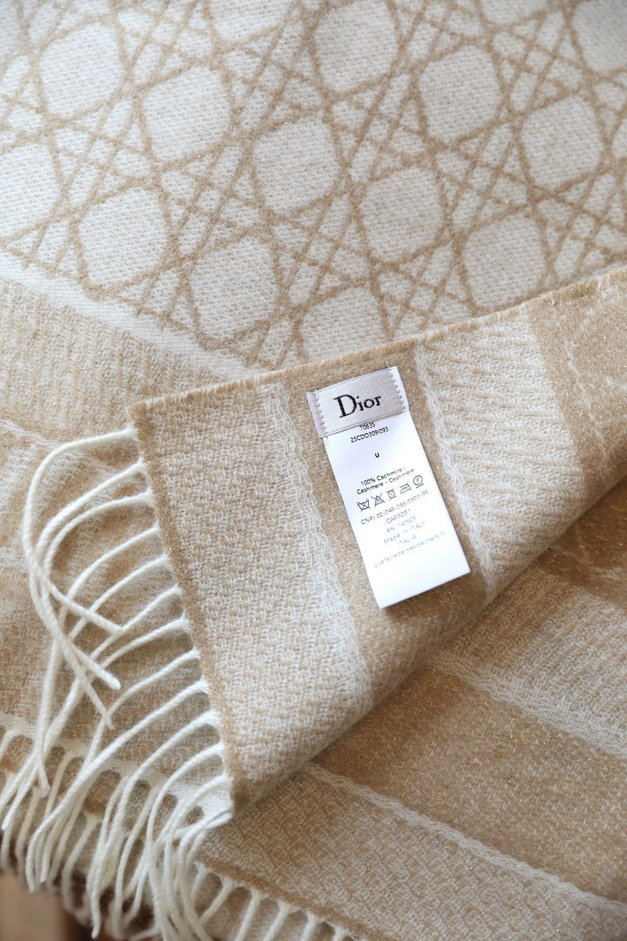 Cashmere scarf