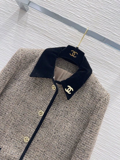 26Long-Sleeve Jacket with Logo