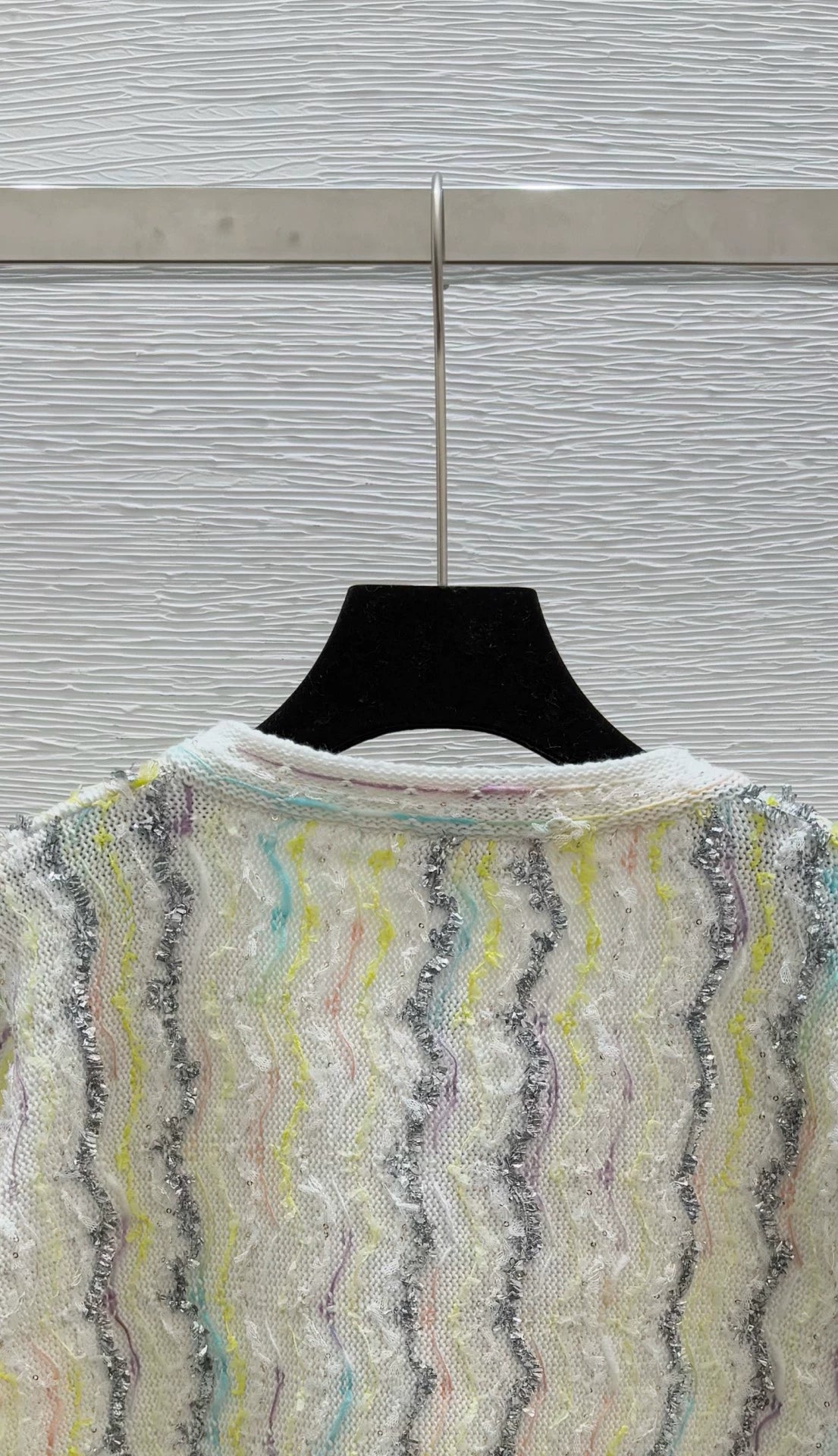 25fw Knitted cardigan with patterns