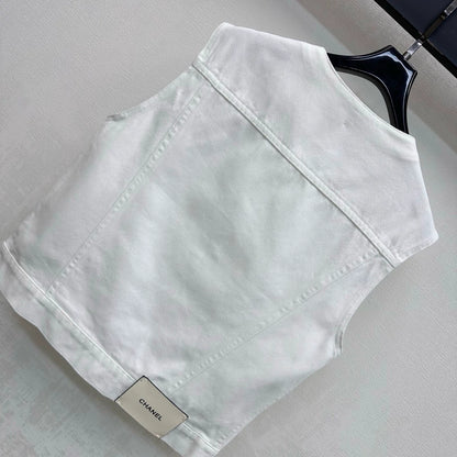 Chanel / 26 New Denim Vest