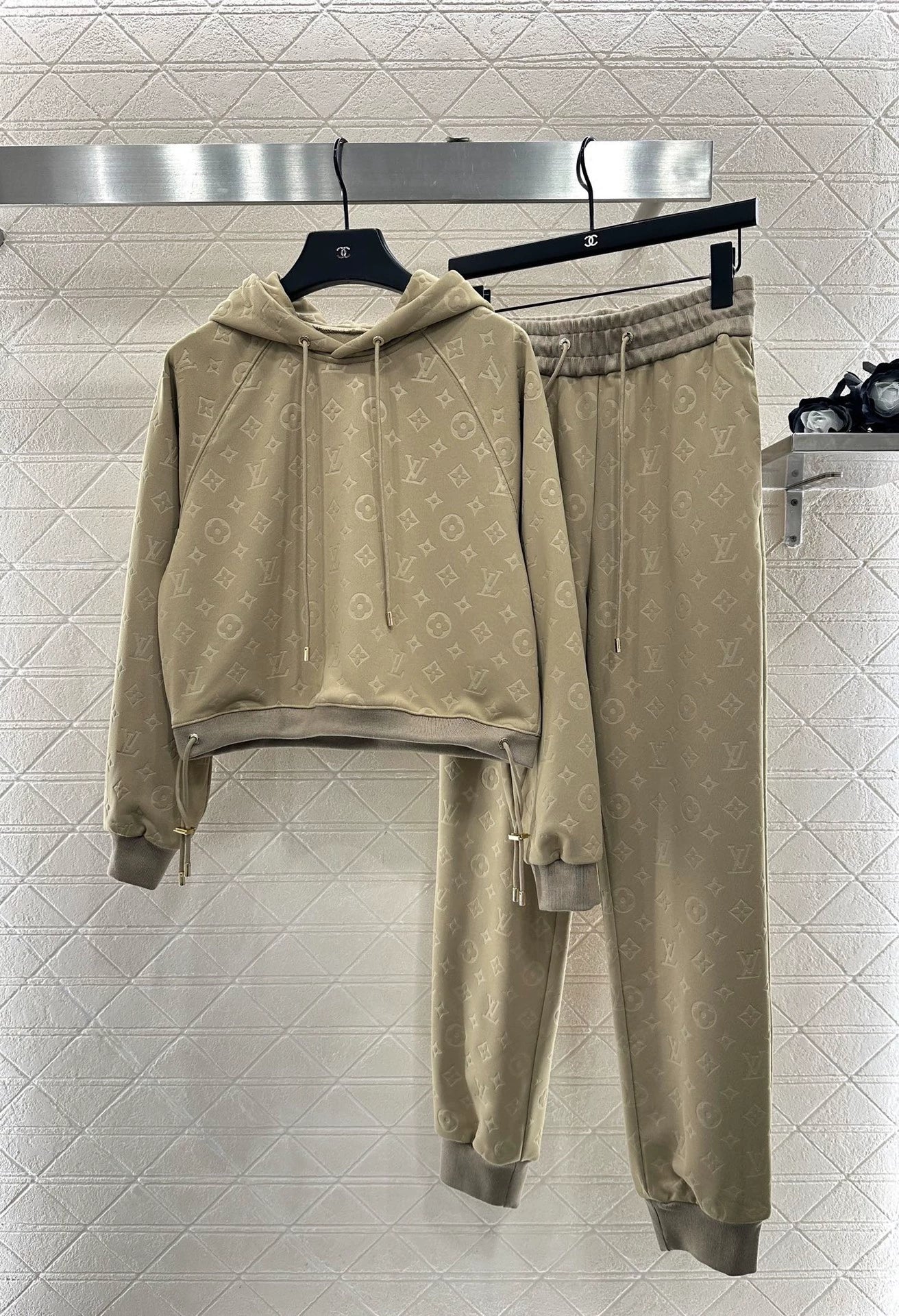 Jacquard suit