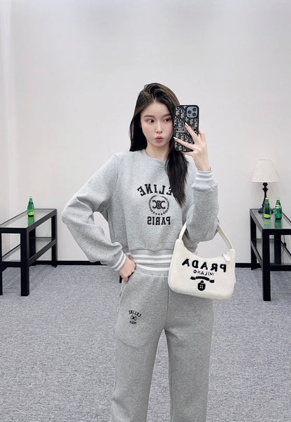 25fw Round neck sweatshirt and pants set