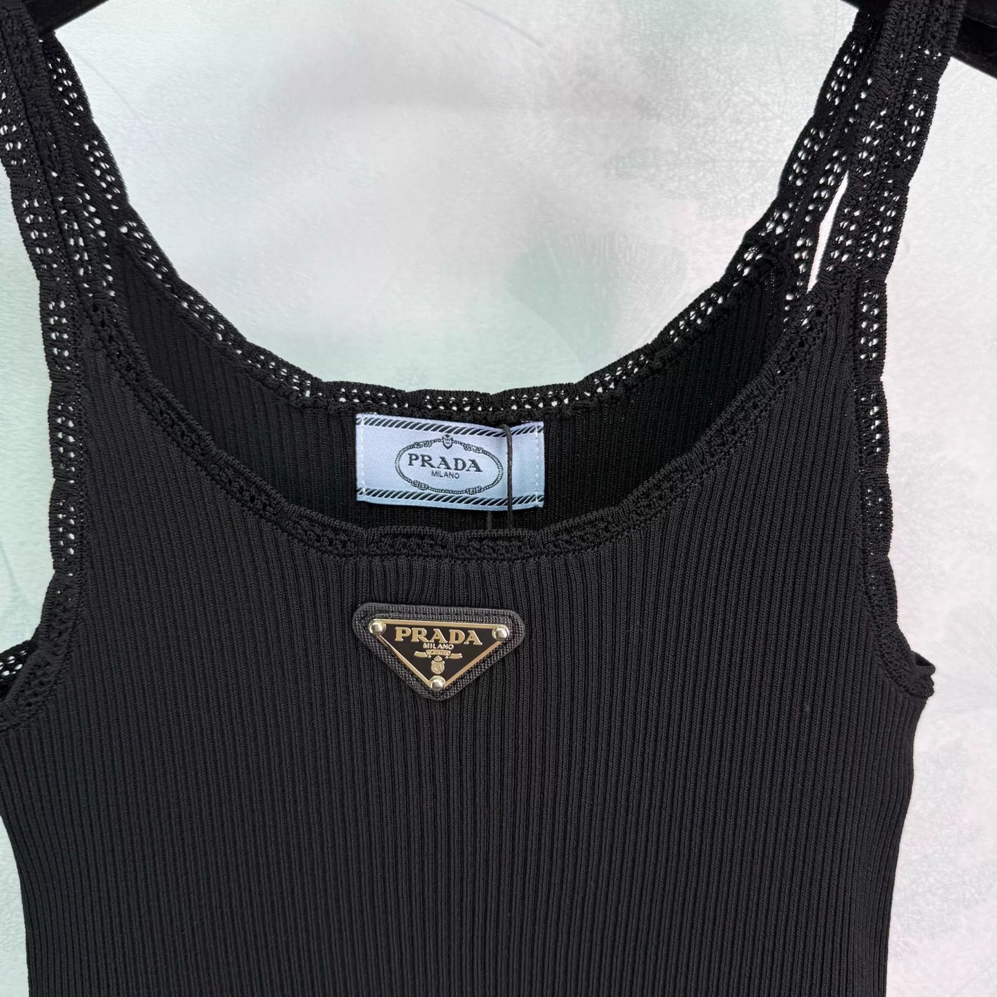 26ss Triangle logo lace camisole