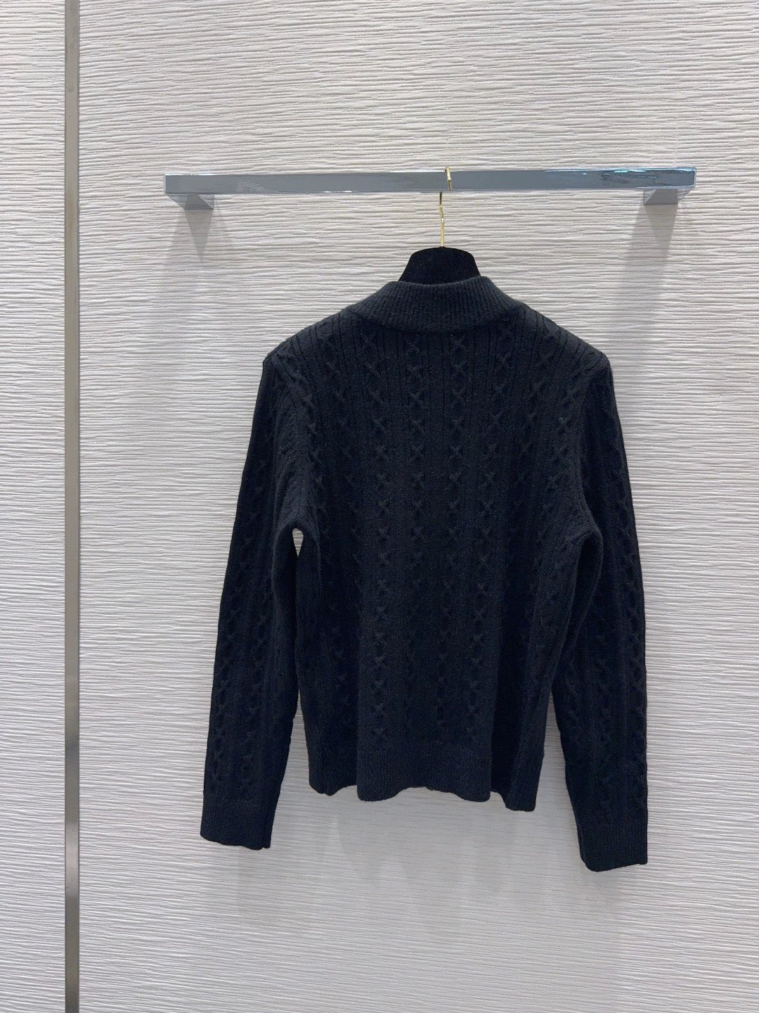 26New Classic Color-Block Cardigan