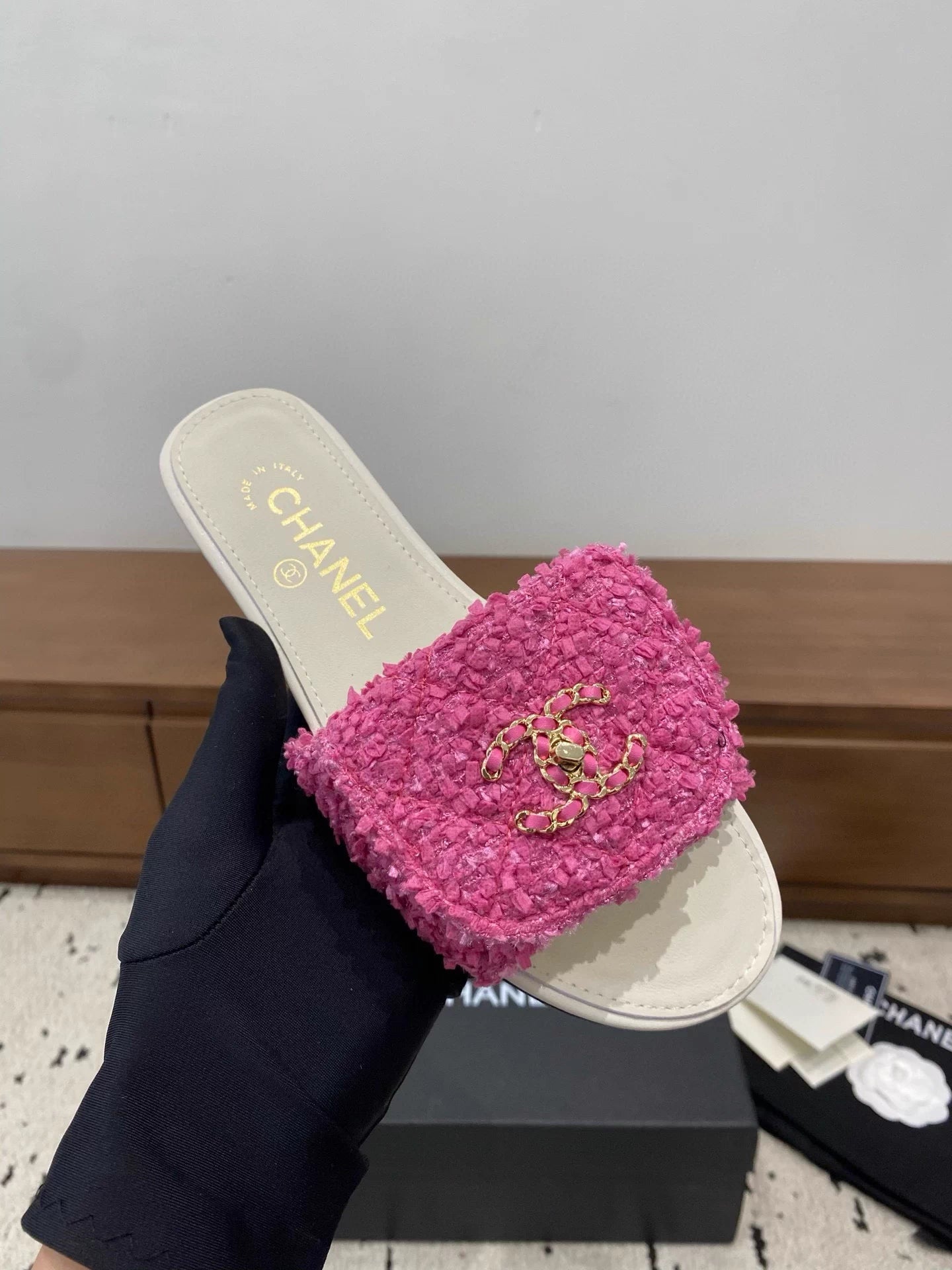Backpack buckles slippers
