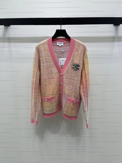 Double-pocket V-neck cardigan