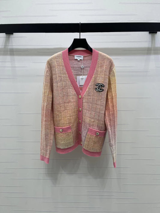 Double-pocket V-neck cardigan