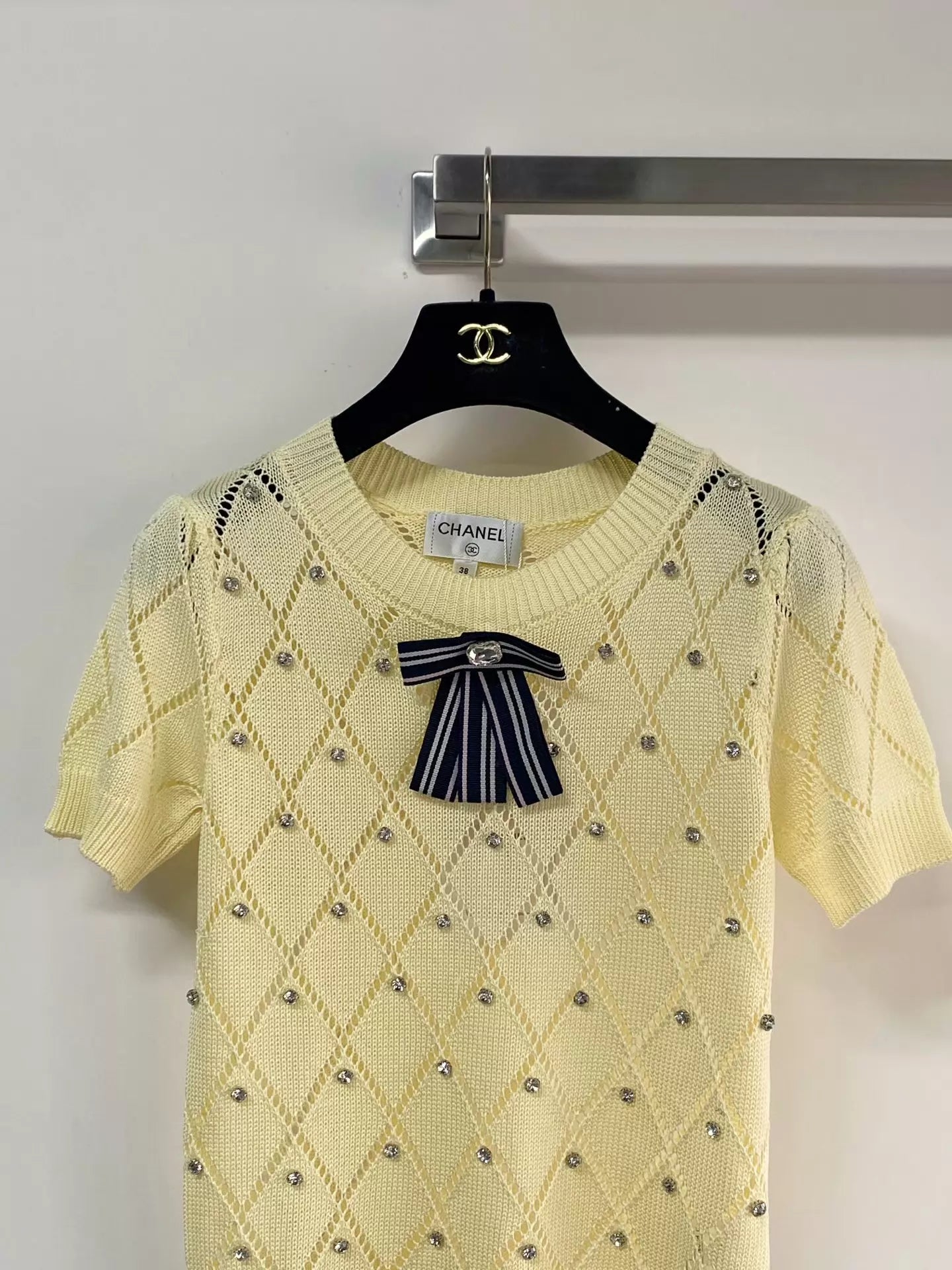 26ss Diamond-patterned rhinestone bow logo T-shirt