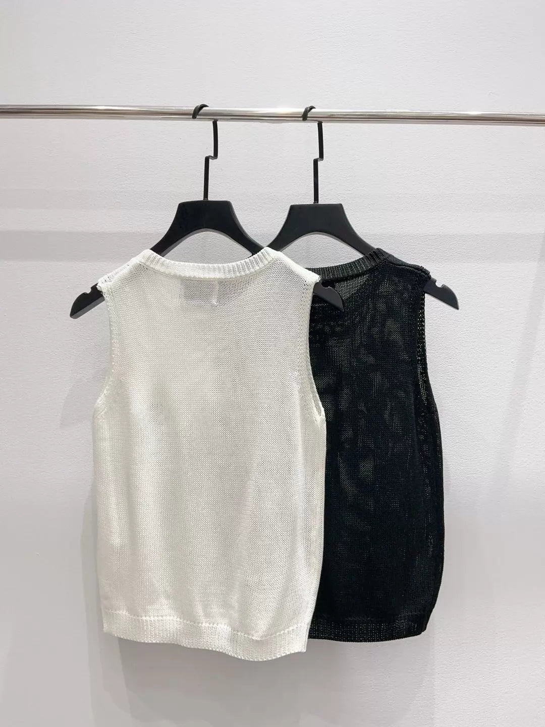 26ss Embroidered Crochet Vest