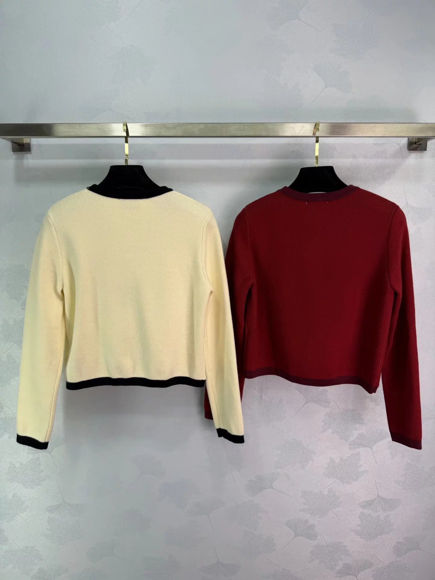 Color-blocked V-neck Cardigan