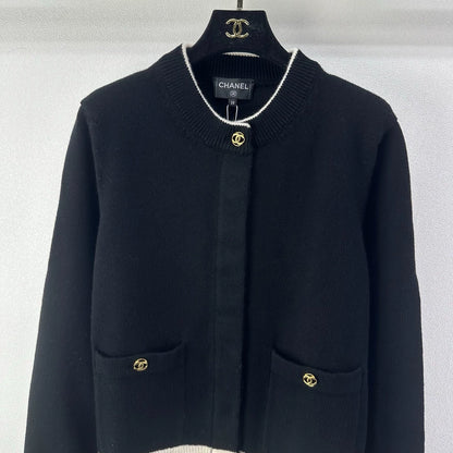 26Latest Fall/Winter Crew-Neck Knitted Cardigan